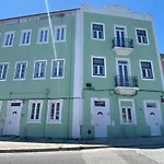 Serafina 3Rd Floor 2Br With Swimingpool And Terrace