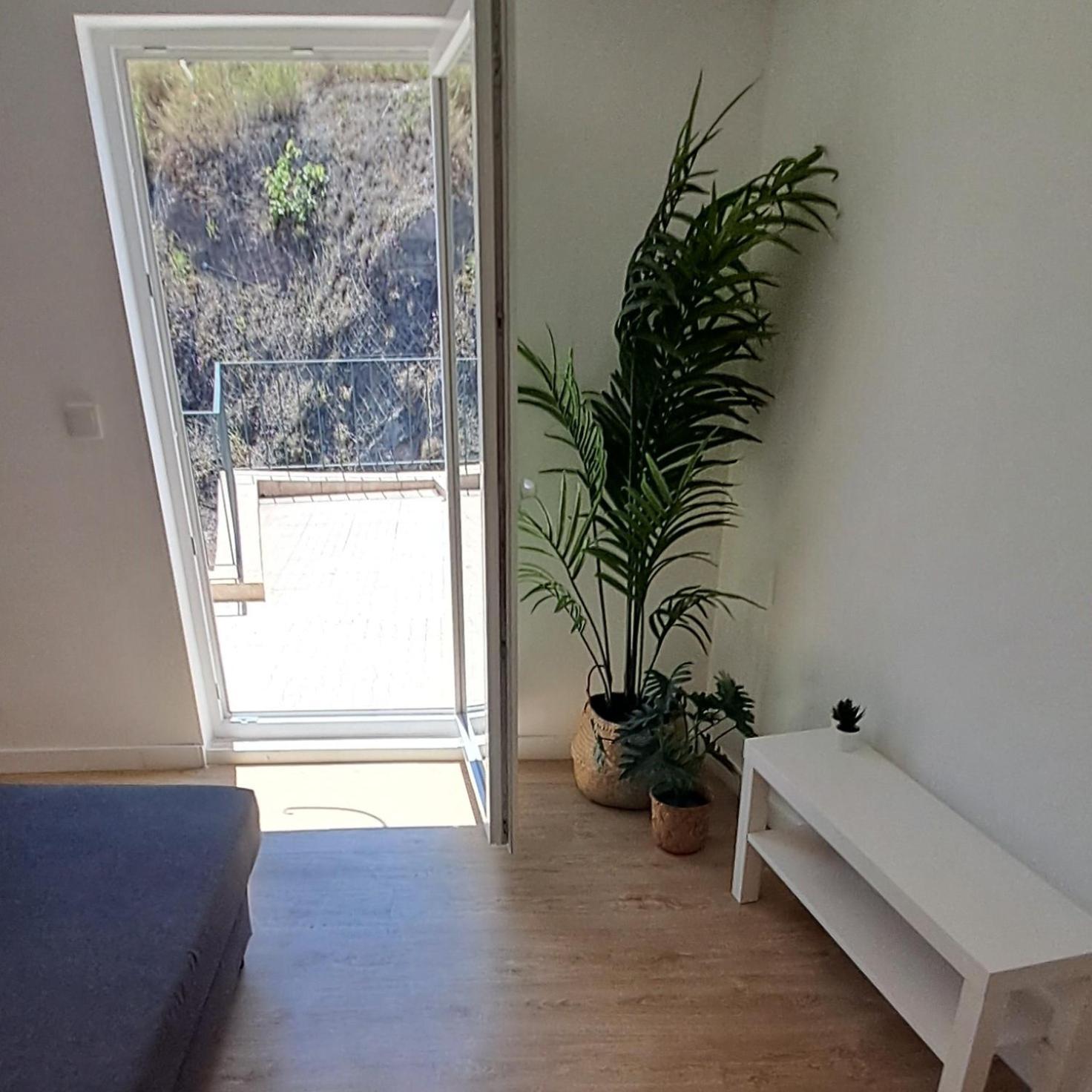 Serafina 3rd Floor 2br With Swimingpool And Terrace *